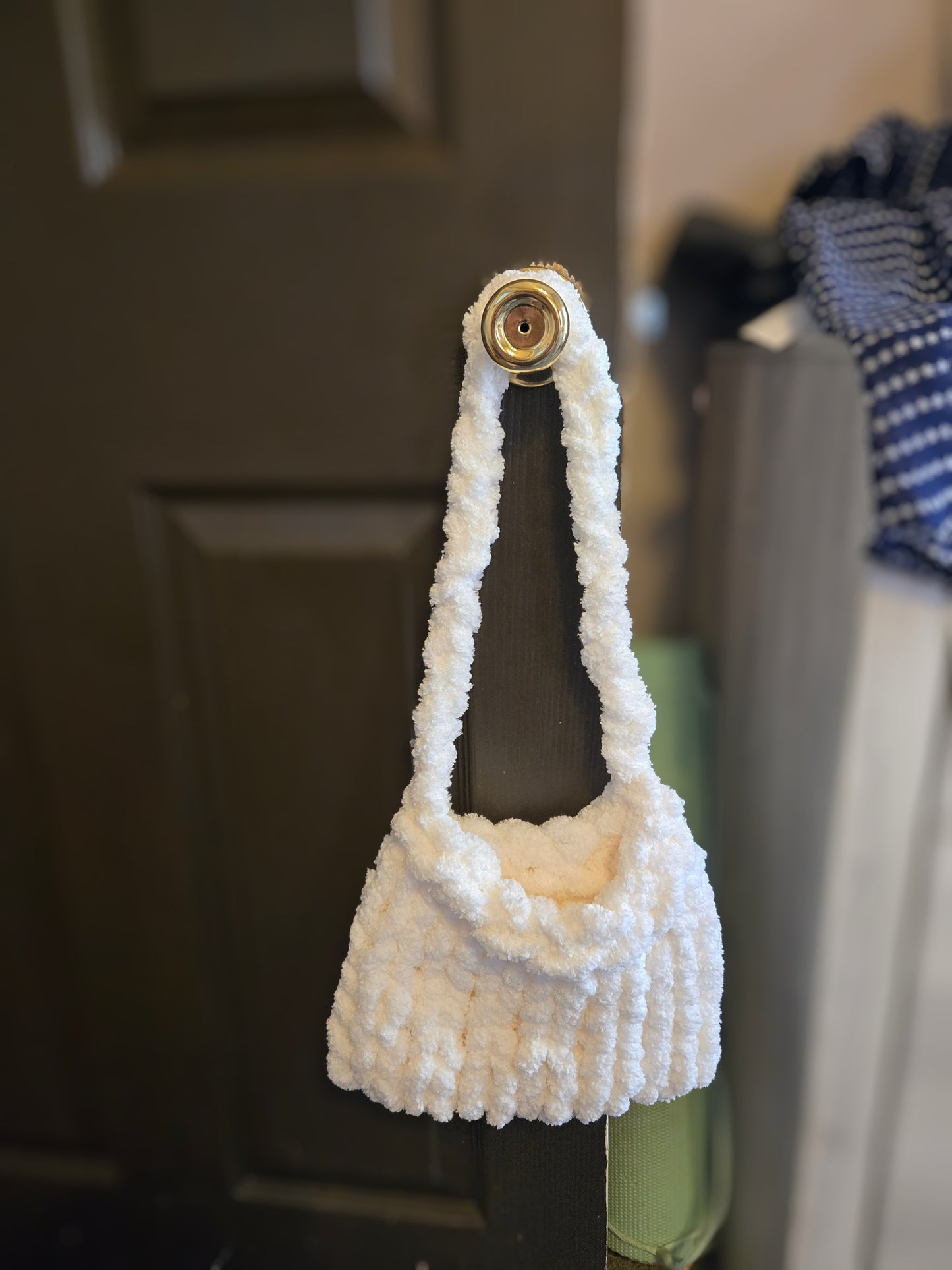 Puffin Puff Chunky Knit Purse